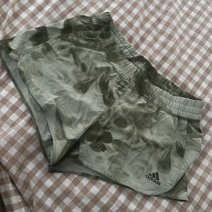 💚 Adidas Marble Shorts green black tie dye pacer 3 three stripes